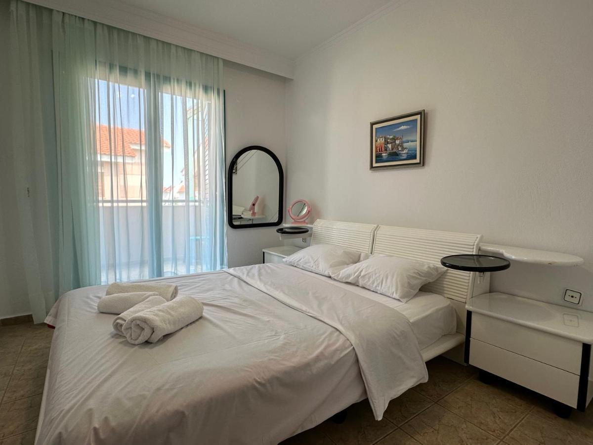 Emerald Seaside Apartment In Pefkohori Pefkochori Esterno foto