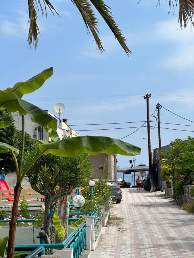 Emerald Seaside Apartment In Pefkohori Pefkochori Esterno foto
